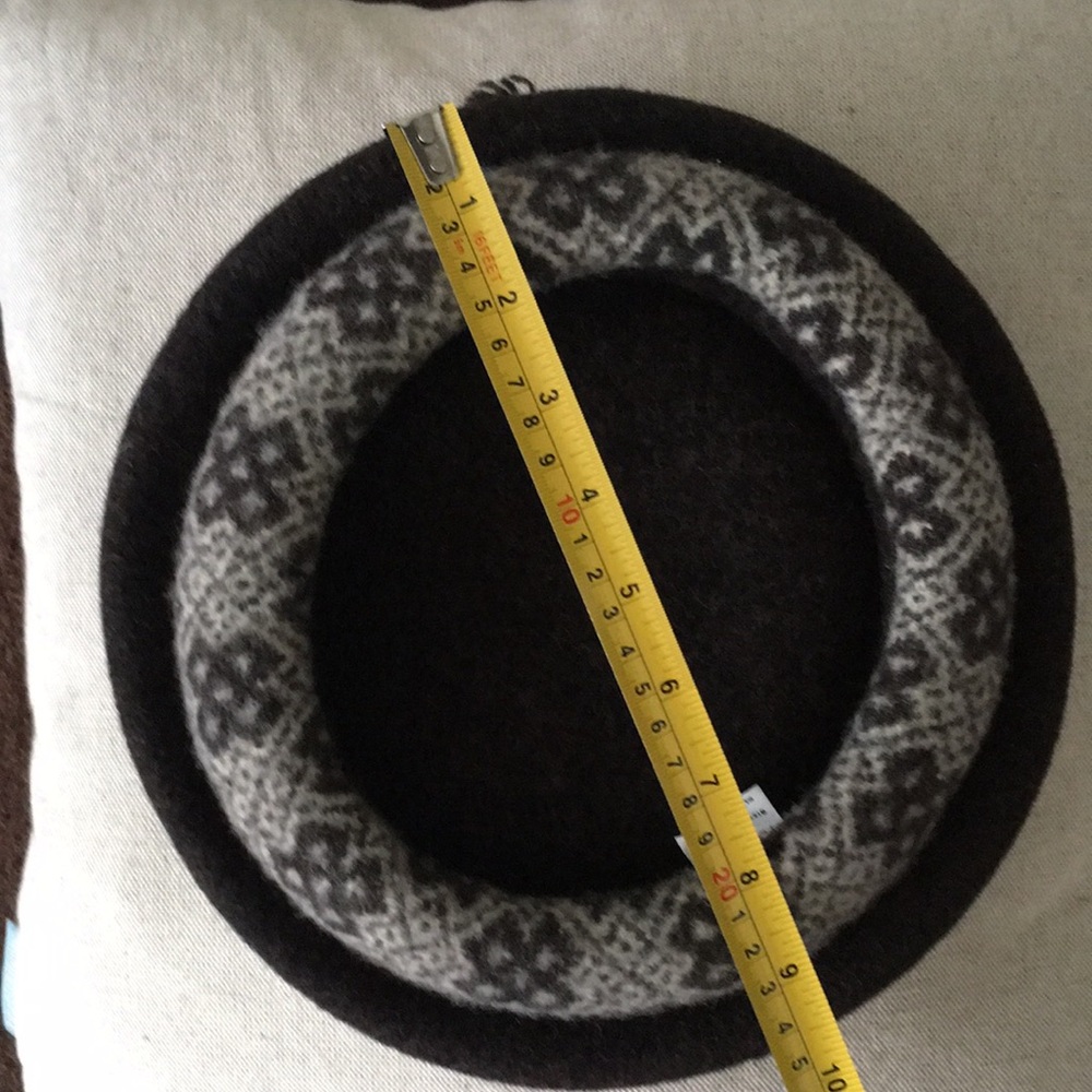 Beret - Picture 7 of 8